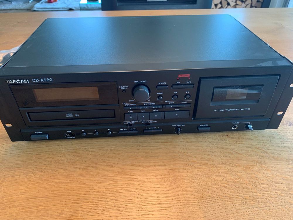 Tascam CDA580 Rackmount Cassette/CD/USB MP3 Player Recorder Kaufen