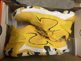 Chaussures de sport jaunes, taille non indiquée, neuf