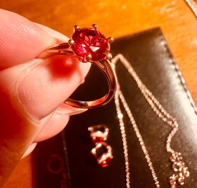 Autres bijoux: Parure rouge rubis, bague, et boucles – Neuf avec emballage d'origine à St-Maurice par Sandrinette123 5