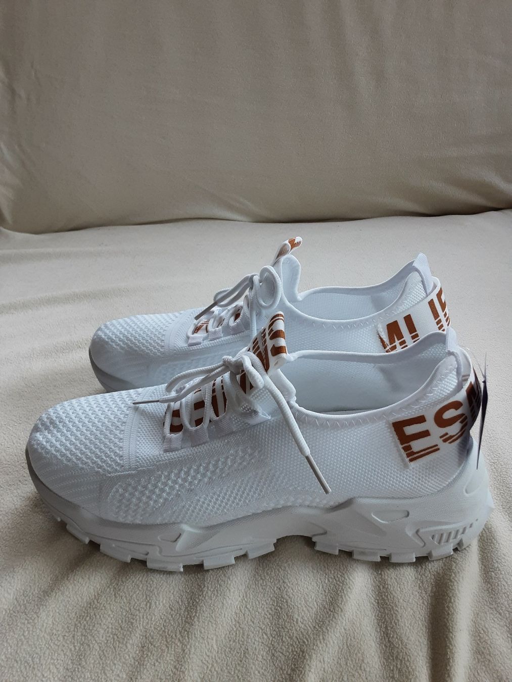 Scarpe da donna: Weisse Sommer Turnschuhe, Grösse 41, neu – Nuovo (secondo la descrizione) da Altdorf UR venduto da Brandli 3