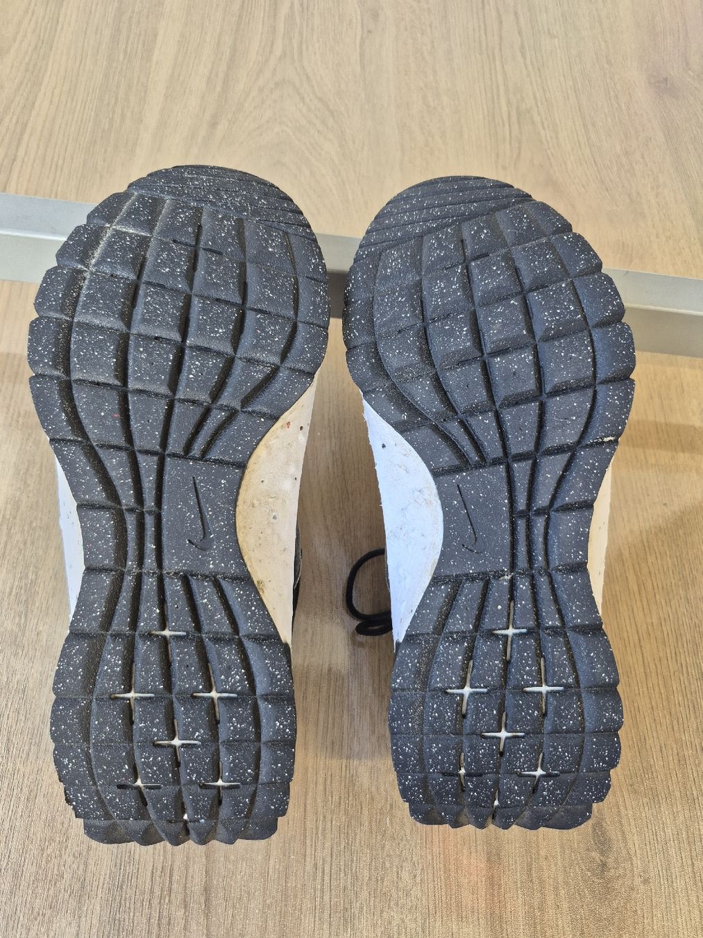 Nike Scarpe da uomo: baskets Nike 42 – Usato da St-Pierre-Clages venduto da _RV 3