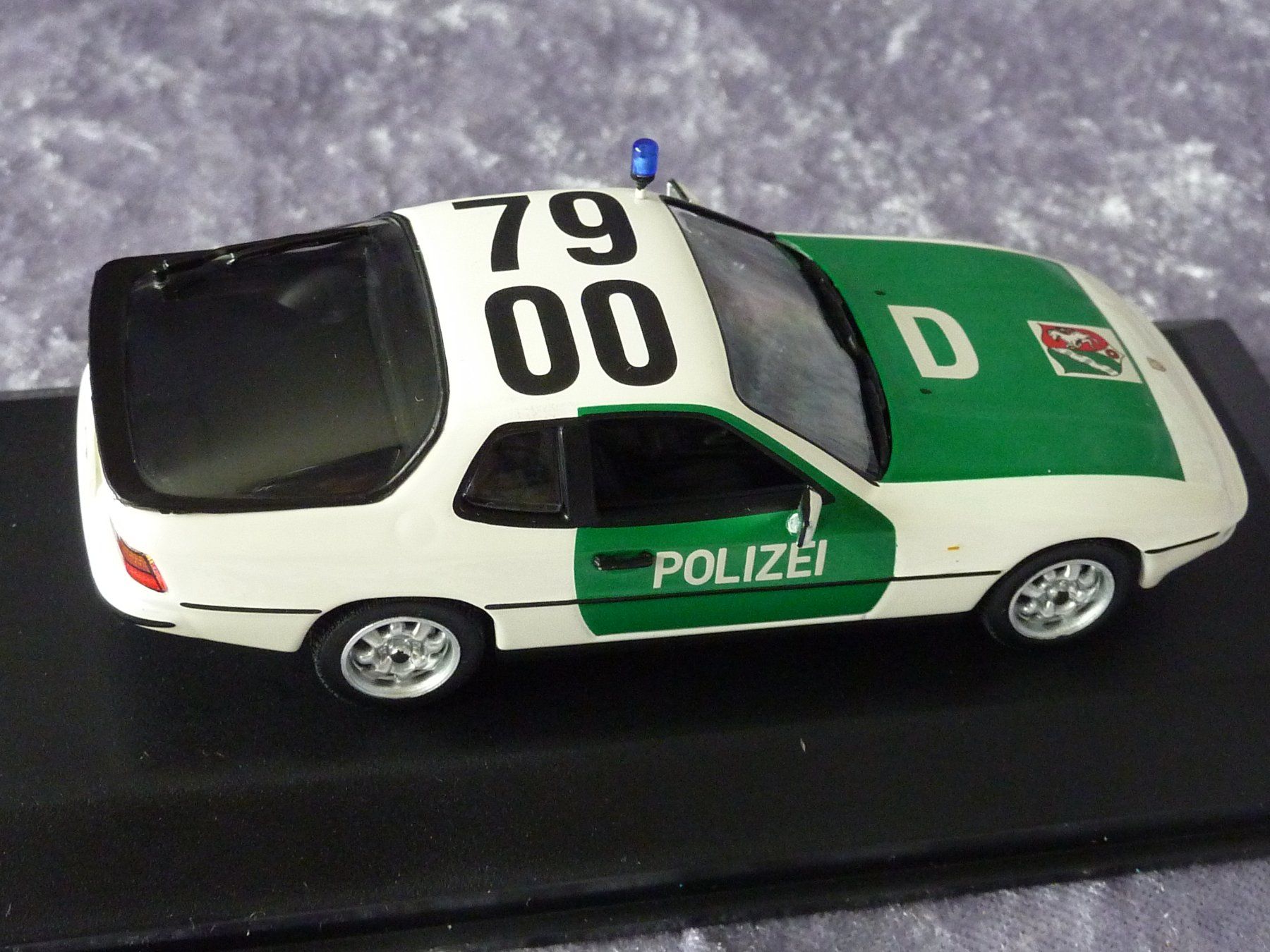 Porsche Modellini d'auto: Porsche 924 Autobahnpolizei 1:43 – Nuovo e nell'imballaggio originale da Dürrenäsch venduto da modellautos4you 5