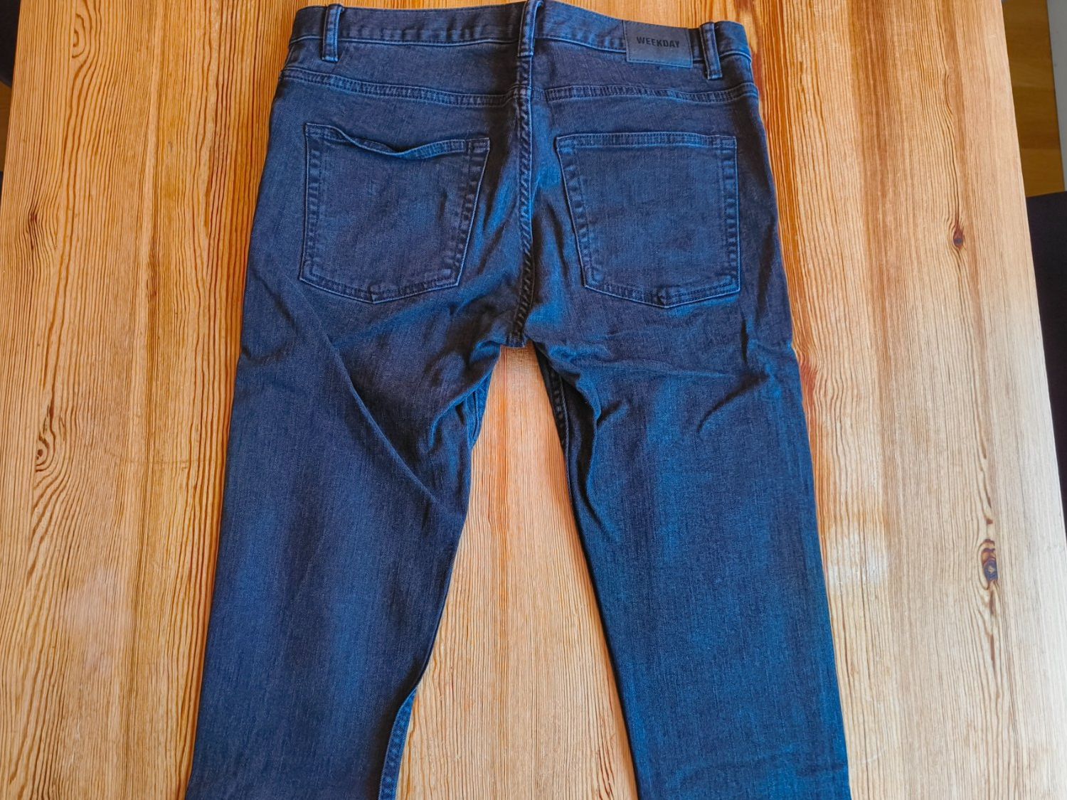 Weekday Jeans: Schwarze Herren Jeans Weekday – Usato da Zürich venduto da san_7jn8 1