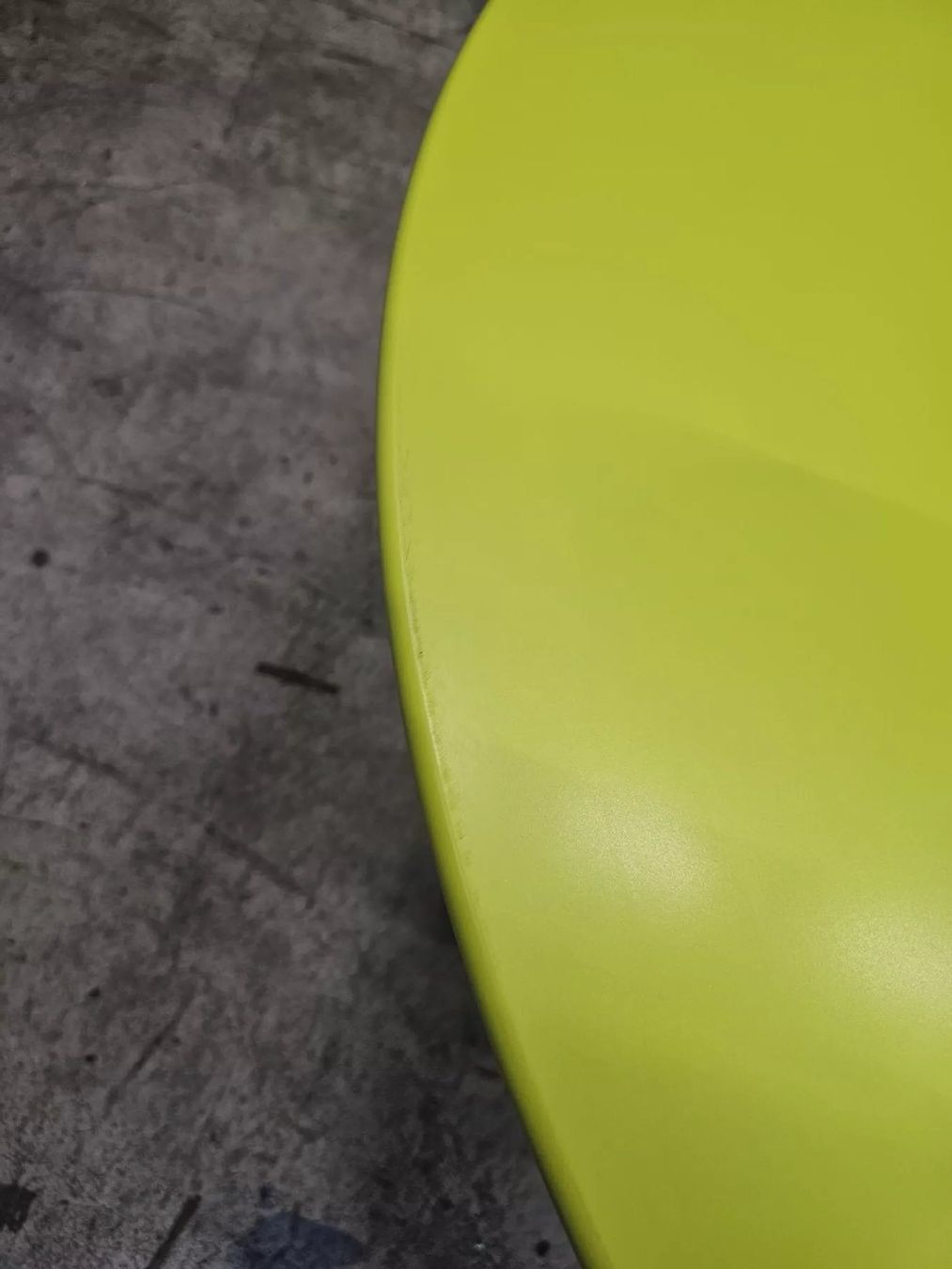 Fermob Tavoli: Tisch - Rendez-vous Fermob - Farbe Eisenkraut – Usato da Spreitenbach venduto da VelopaSPR 3