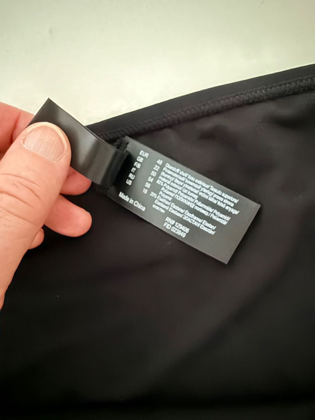 Maillots de bain & Bikinis: RAINBOW, Bikini-Slip, Grösse 48, Farbe Schwarz – Neuf avec emballage d'origine à Rudolfstetten par gst_g7xl 1