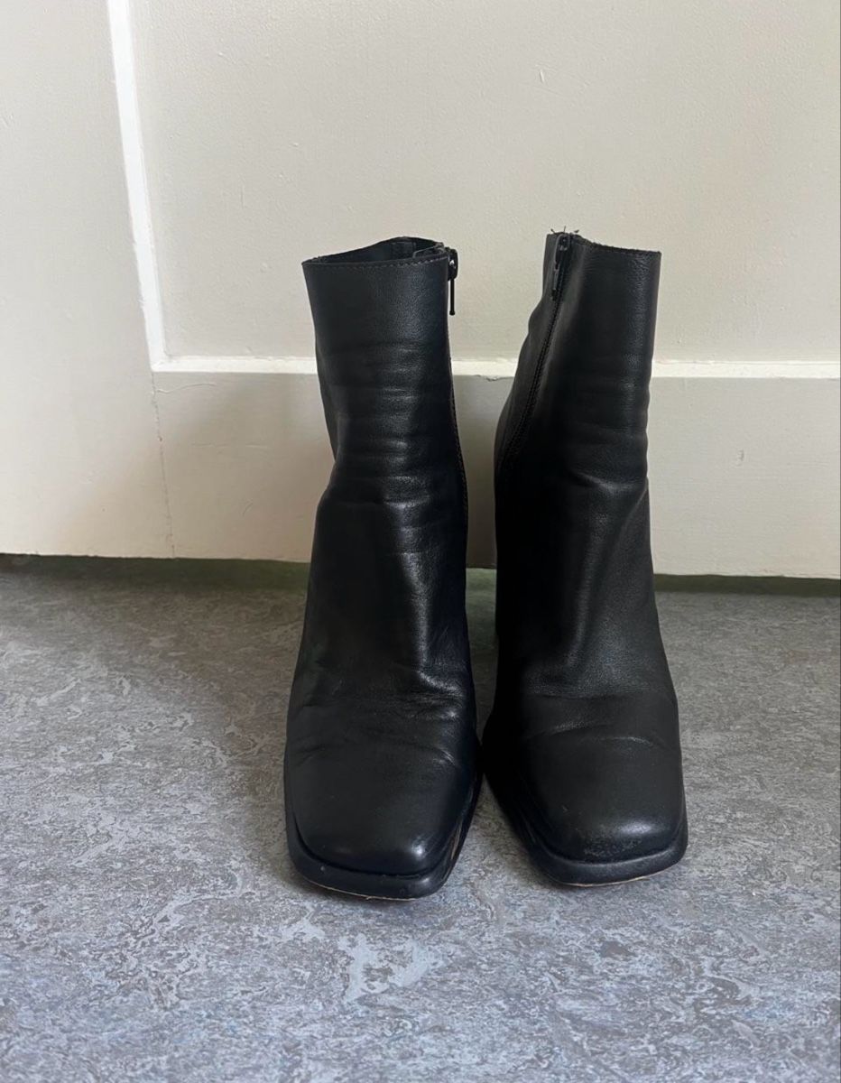Scarpe da donna: Schwarze Leder Schuhe – Nuovo (secondo la descrizione) da Luzern venduto da ele_6wlj 2
