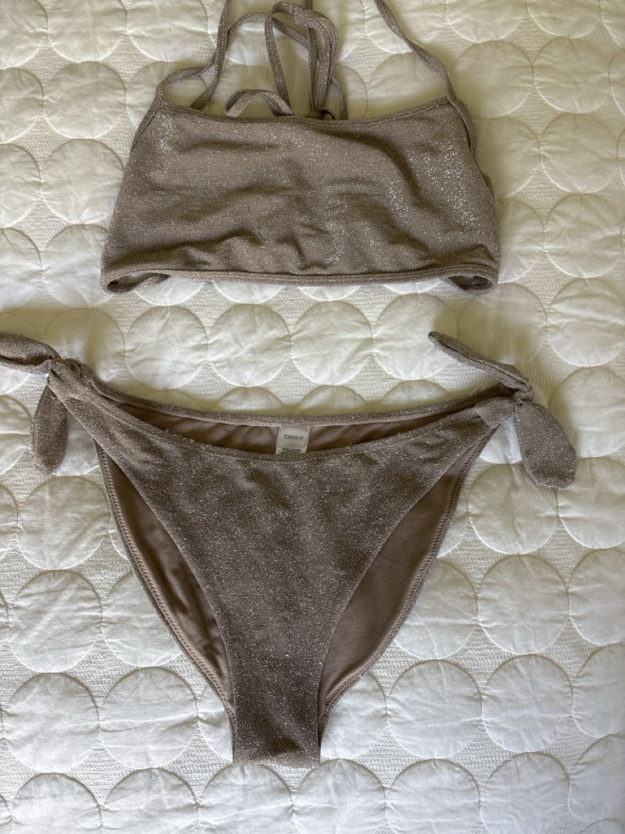 Only Badekleider & Bikinis: Goldener Glitzerbikini only 40 – Gebraucht aus Cham von MC_0605 1
