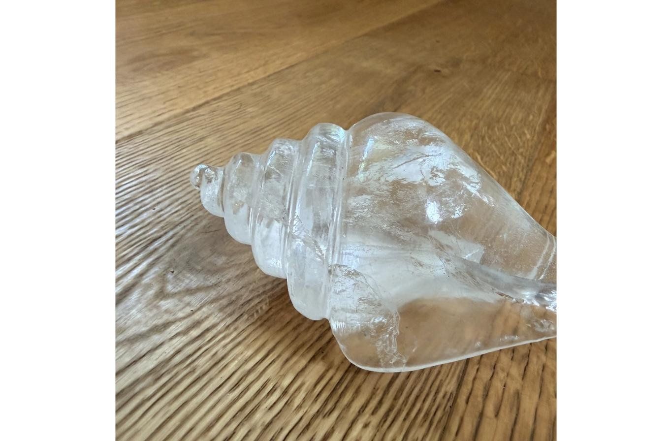 Mineralien & Heilsteine: Conque en cristal de roche taillée main / Bergkristall – Neu (gemäss Beschreibung) aus Sion von Shop_Nadiejda 1