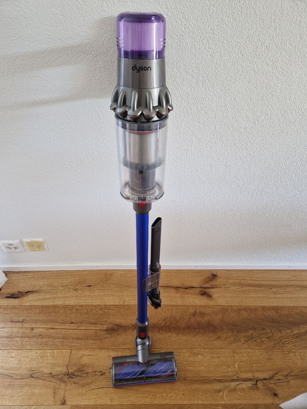 Dyson Staubsauger & Zubehör: Dyson V11 Absolute – Gebraucht aus Oberwil BL von henry44