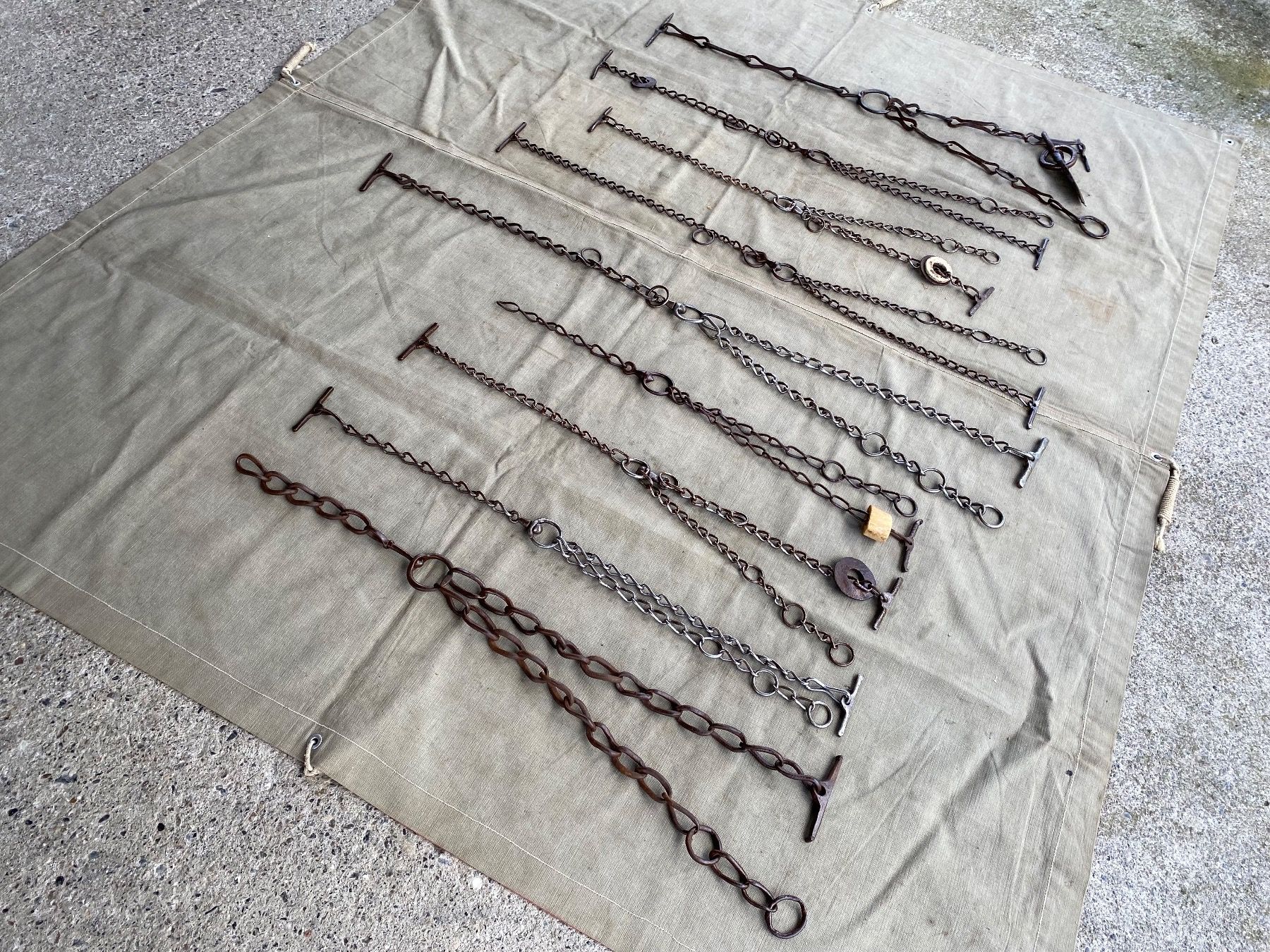 Glocken & Treicheln: 9 antike original Kuhketten – Gebraucht aus Feldbach von Olive1 4