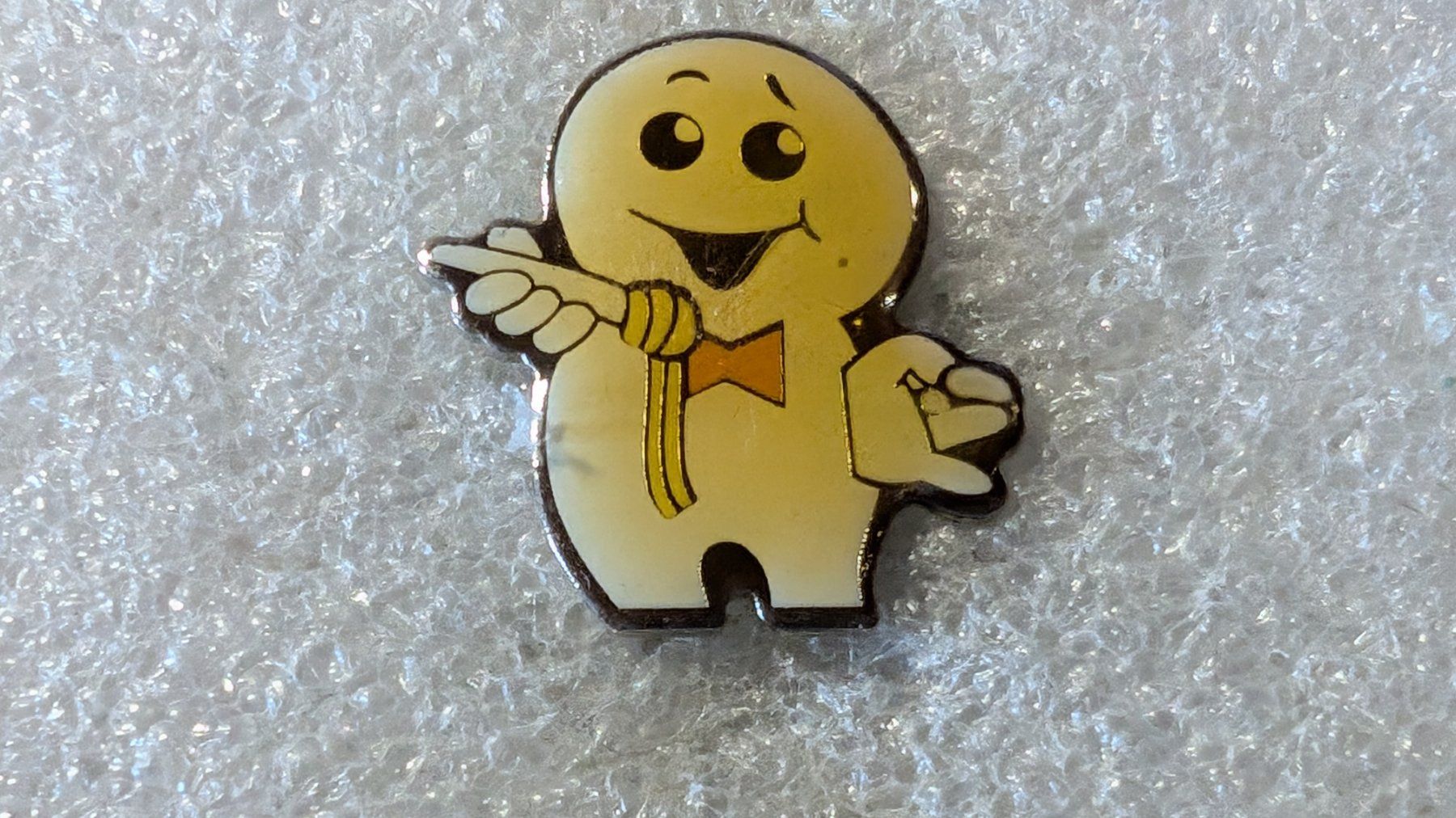 Placchette & Badge: Ansteckpin 229: Maga Bio – Usato da Oppligen venduto da Pin-Fall-Shop