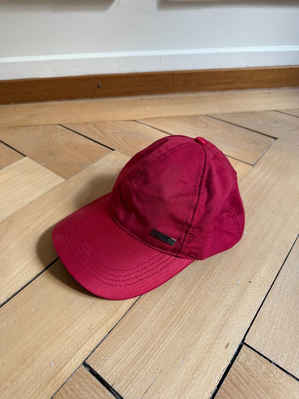 Puma Chapeaux, bonnets & casquettes: STORM - Cap dunkelrot – D'occasion à Zürich par Diazaio