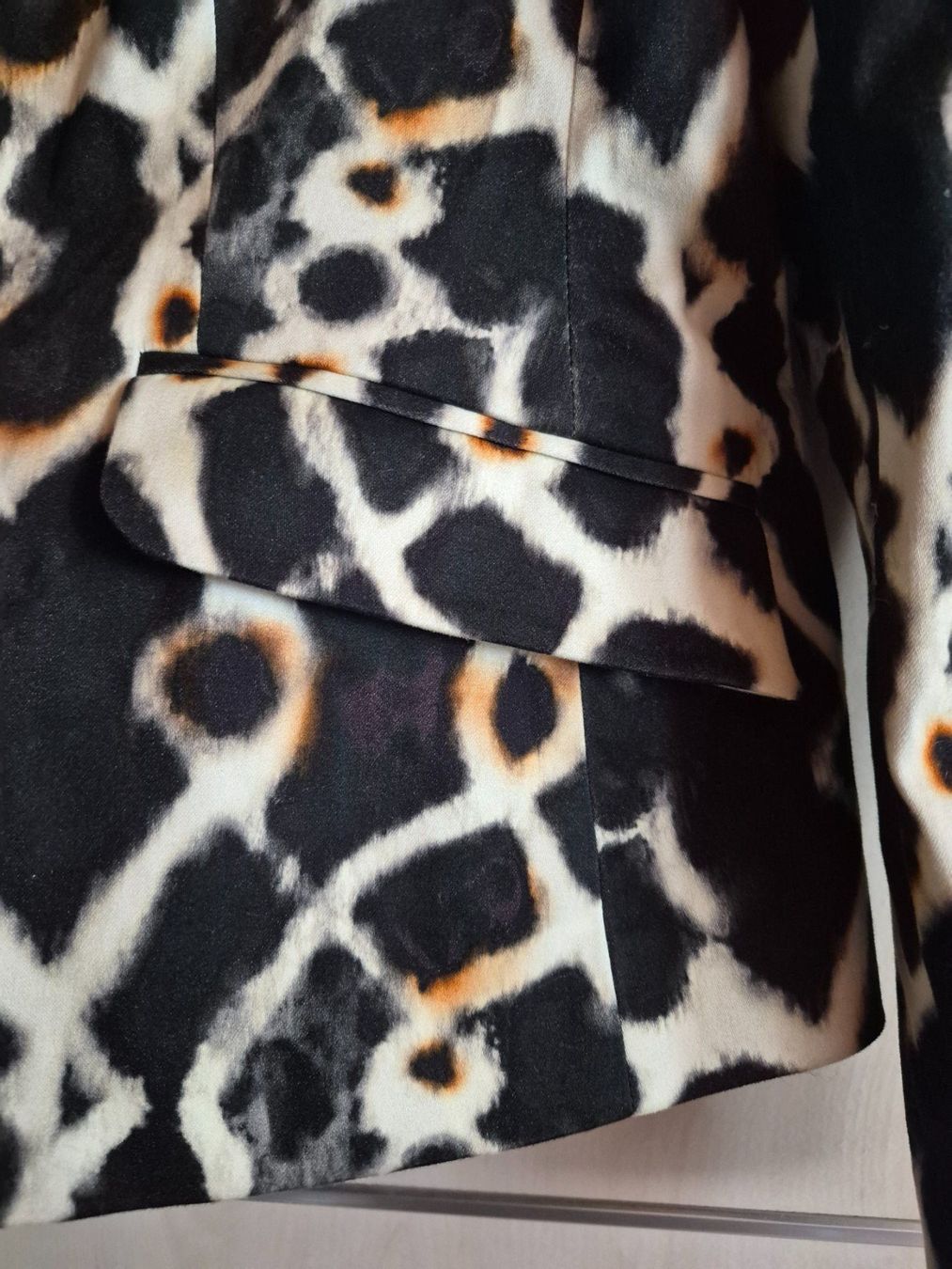 Giacche: Veste cintrée Summum impréssion léopard – Usato da charmoille venduto da mir_my9f 1