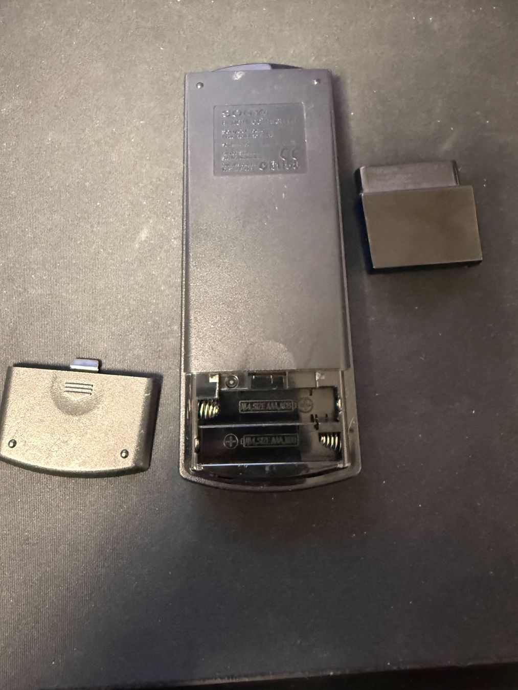 Sony Console: Vrai Télécommande Sony Playstation 2 Avec Récepteur – Usato da Pont-de-la-Morge venduto da Darfal 2