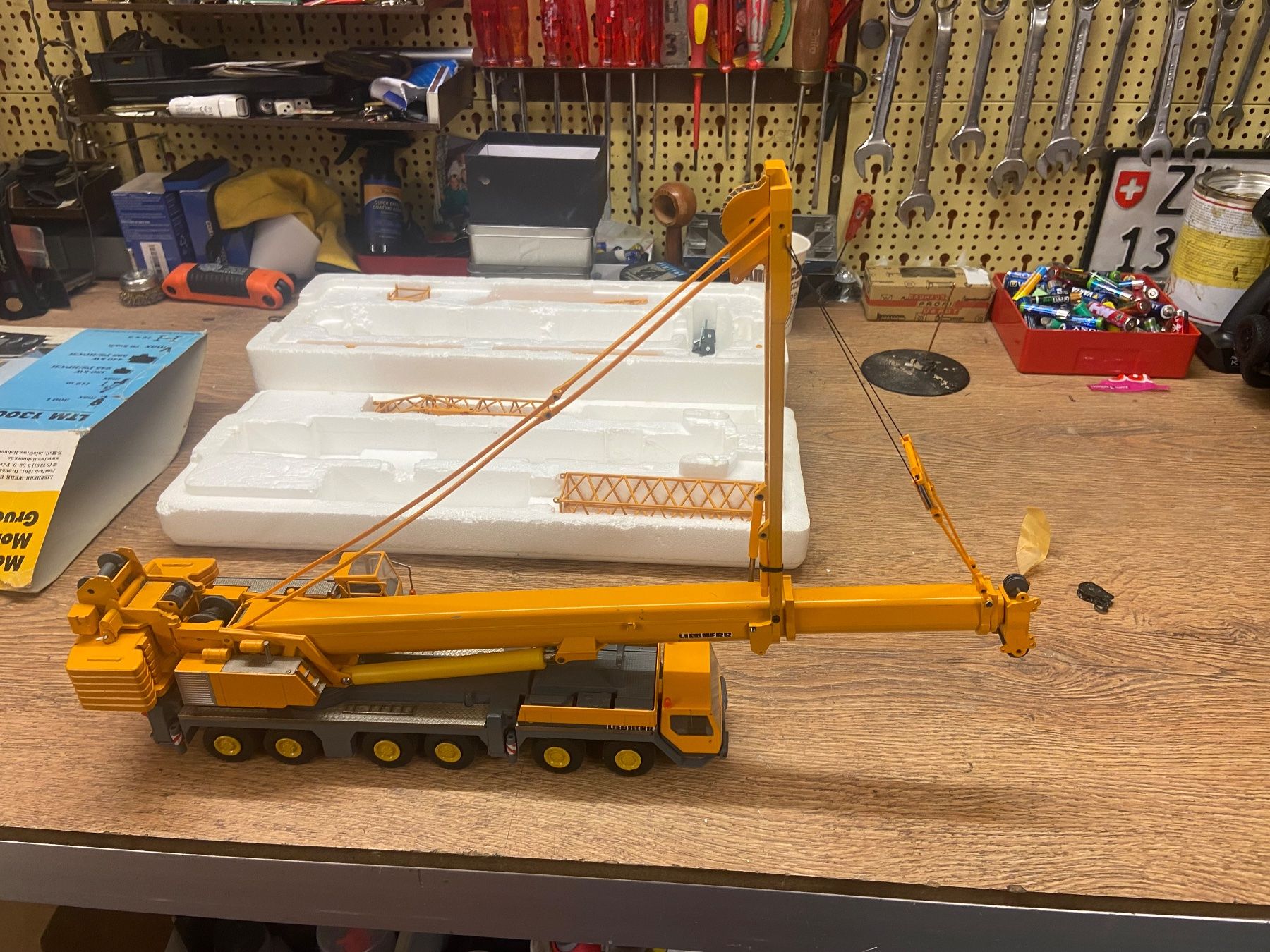 Conrad Kit di modellismo & Modellini statici: Kranmodell 1:50 – Usato da Embrach venduto da Toeffan