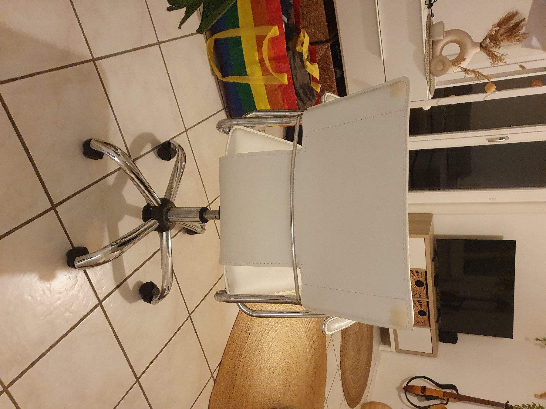 Sedie: Bürostuhl weiss, im Stil von Charles Eames – Usato da Zürich venduto da ade_qw5j 1