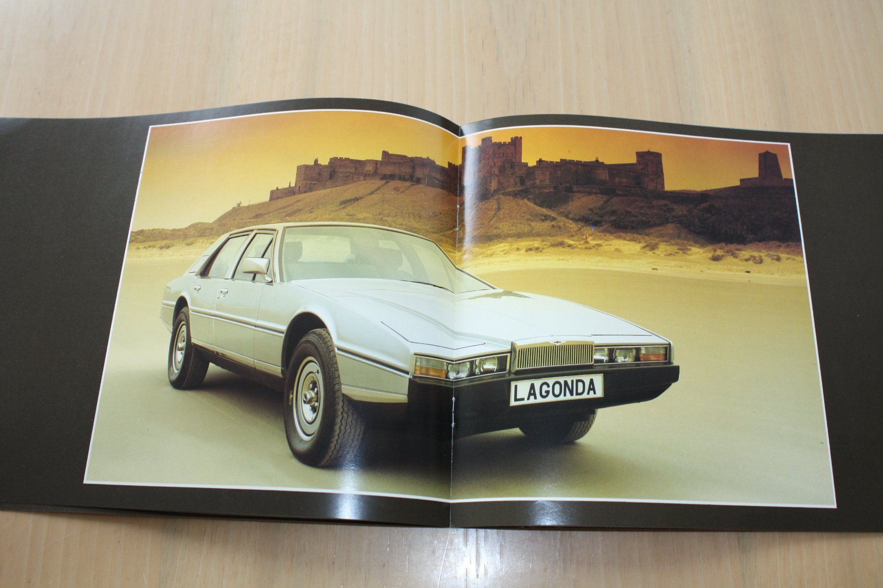 Aston Martin Documenti: Aston Martin Lagonda Prospekt 1982 – Usato da Wikon venduto da erwin400 4