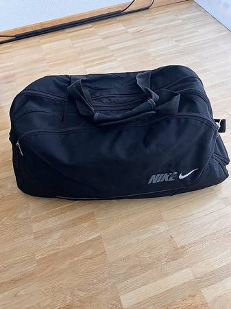 Nike Sporttasche / Gymtasche schwarz 
