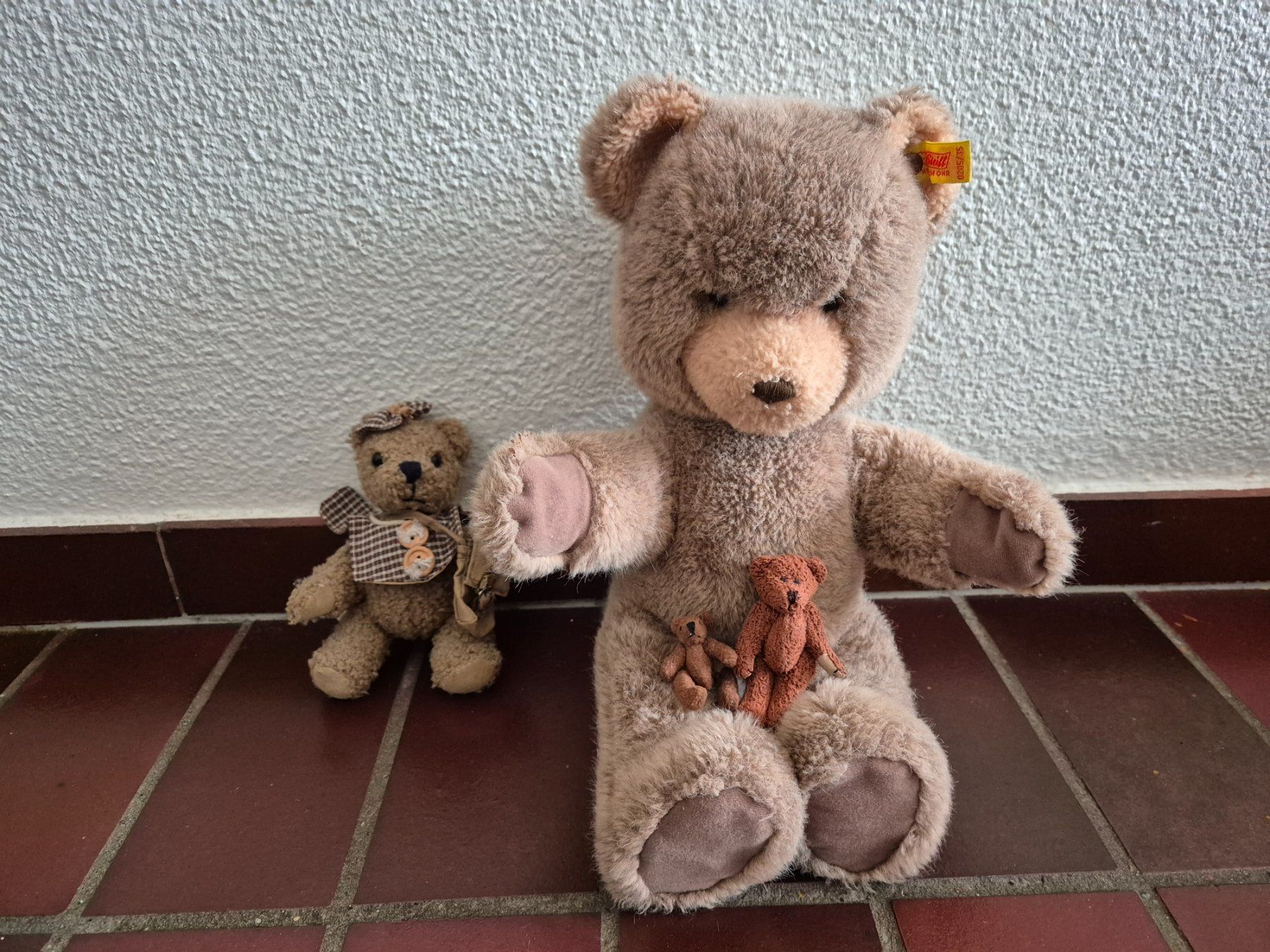 Steiff Giocattoli: Steiffbär mit drei Freunden – Usato da Basel venduto da Tatura 2