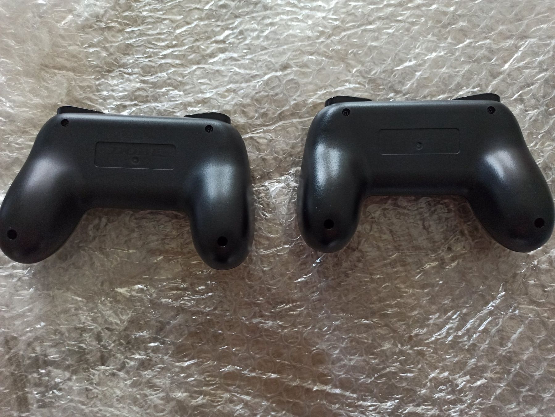 Nintendo Controller: 2x Joy-Con Controller Grips / Halterungen Nintendo Switch – Usato da Oberweningen venduto da mar_87mx 1