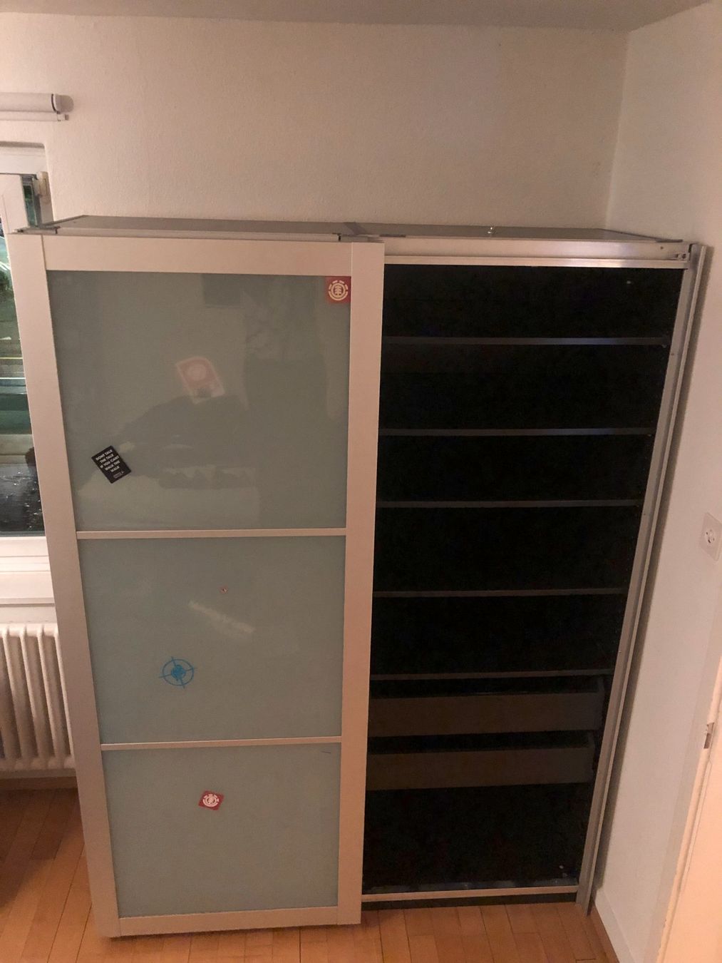 Armoires: Kleiderschrank – D'occasion à Zürich par niborgen 1