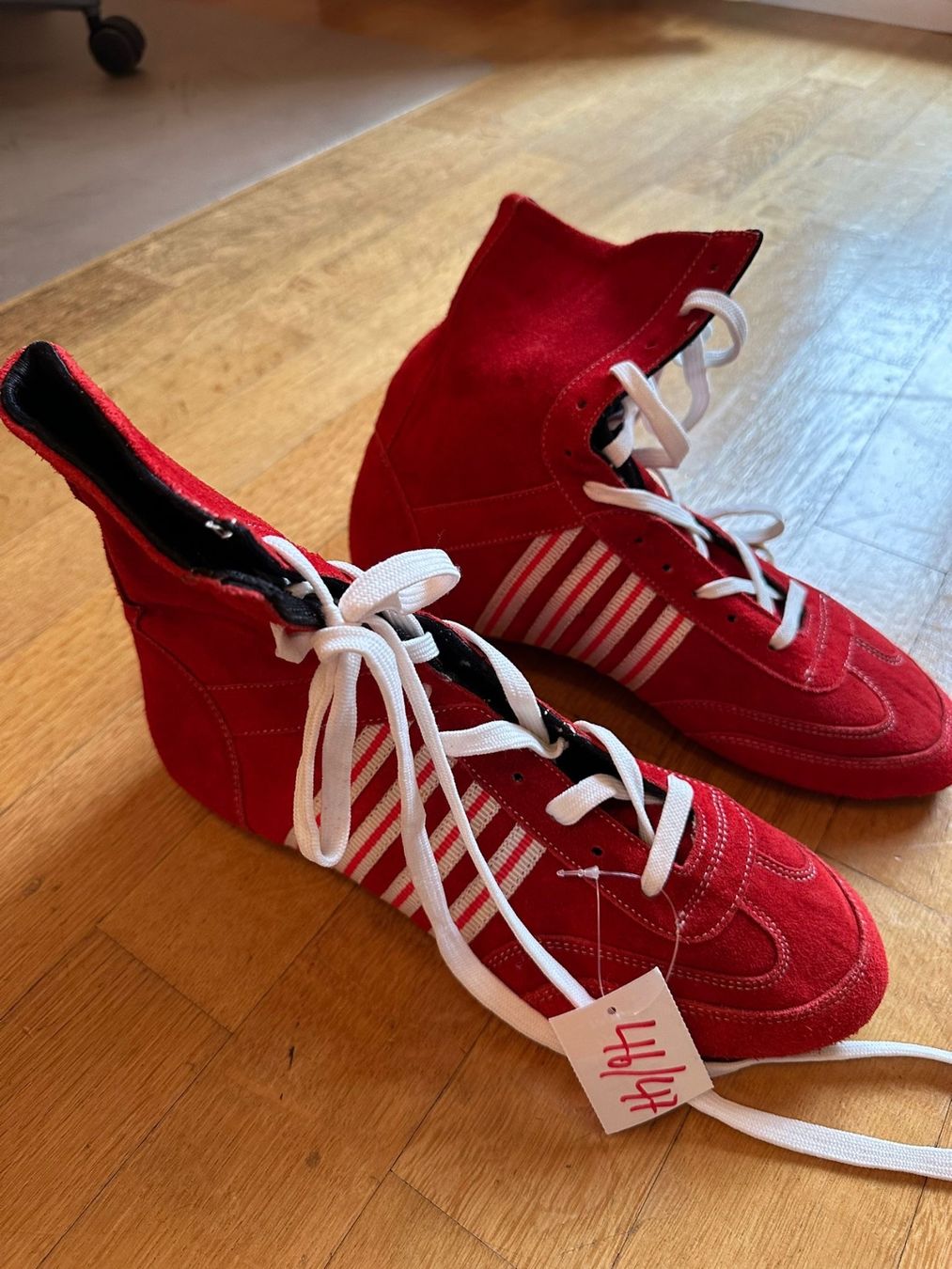 Scarpe da uomo: Box/Ringerschuhe neu rot 46/47 – Nuovo e nell'imballaggio originale da Bern venduto da womiman 1