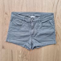 H&M olivgrüne Shorts Gr. 164 - per Brief