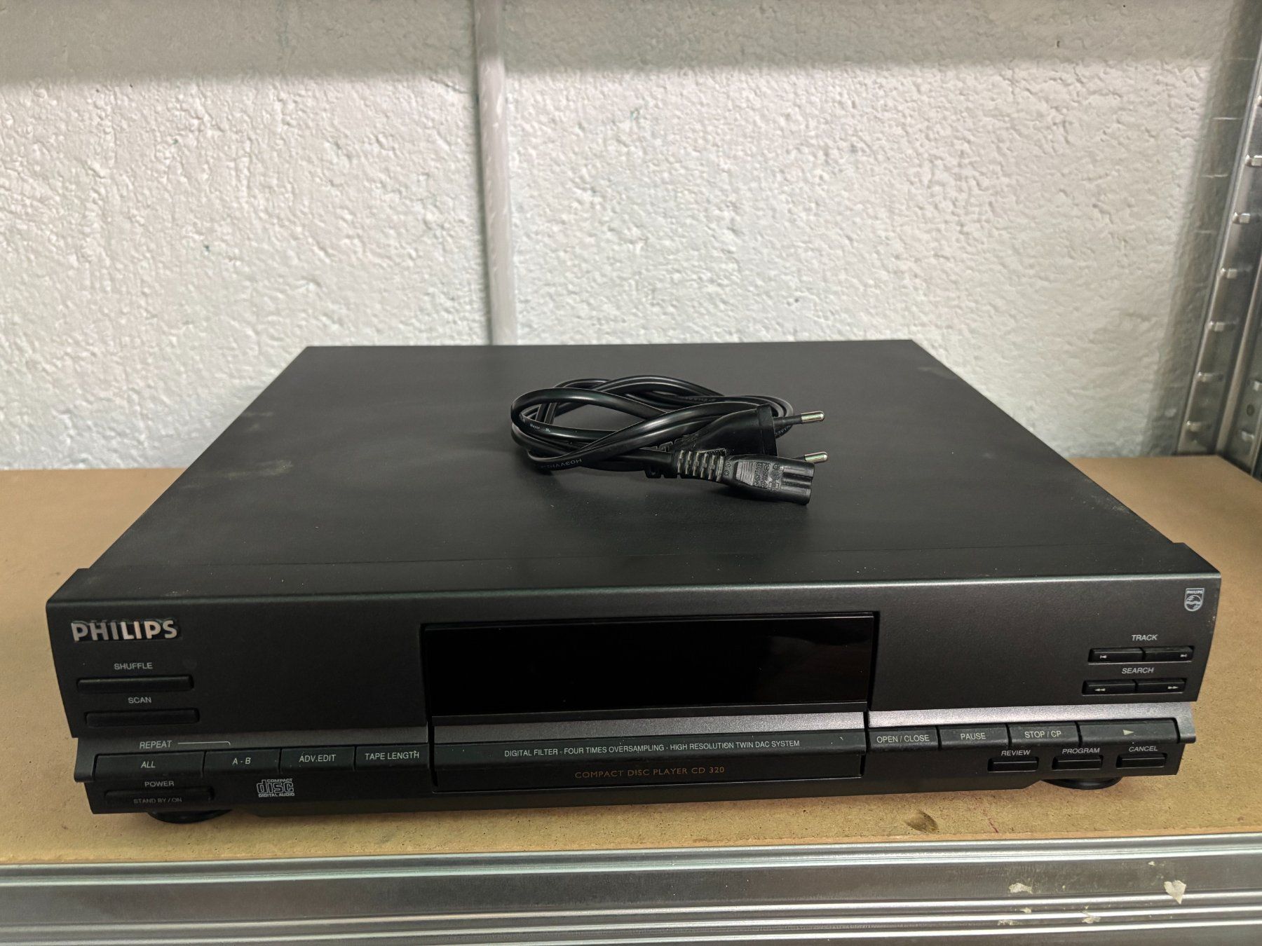 Philips Lettore multimediale & Streamer: Philips CD320 – Lecteur CD hifi – Usato da La Chaux-du-Milieu venduto da Bloute 3
