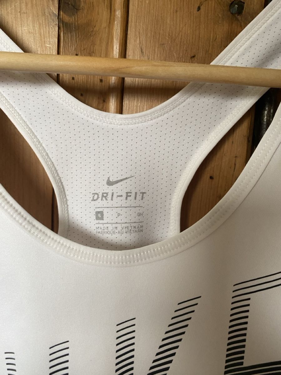 Nike T-shirt: Nike T-Shirt – Nuovo (secondo la descrizione) da Zürich venduto da QU09684 2