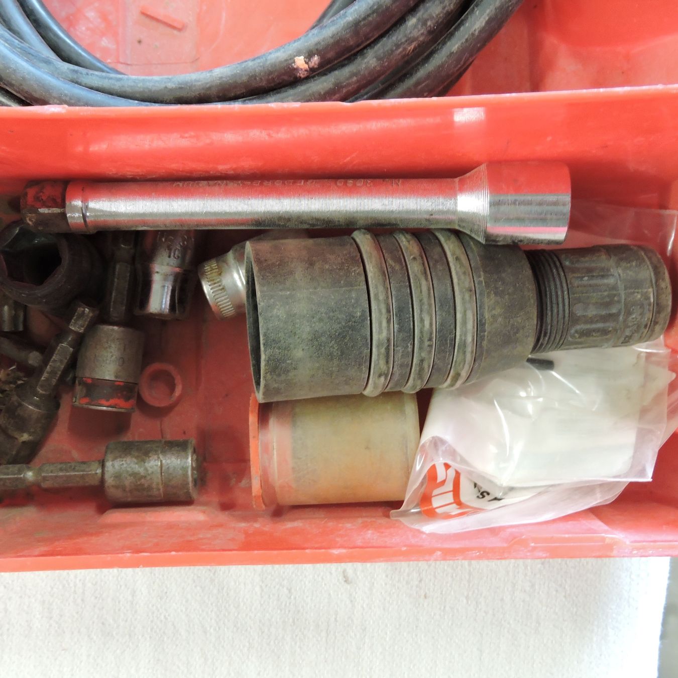 Hilti Trapani: Hilti Schrauber ST1800 – Usato da Meikirch venduto da rva_q8c7 1