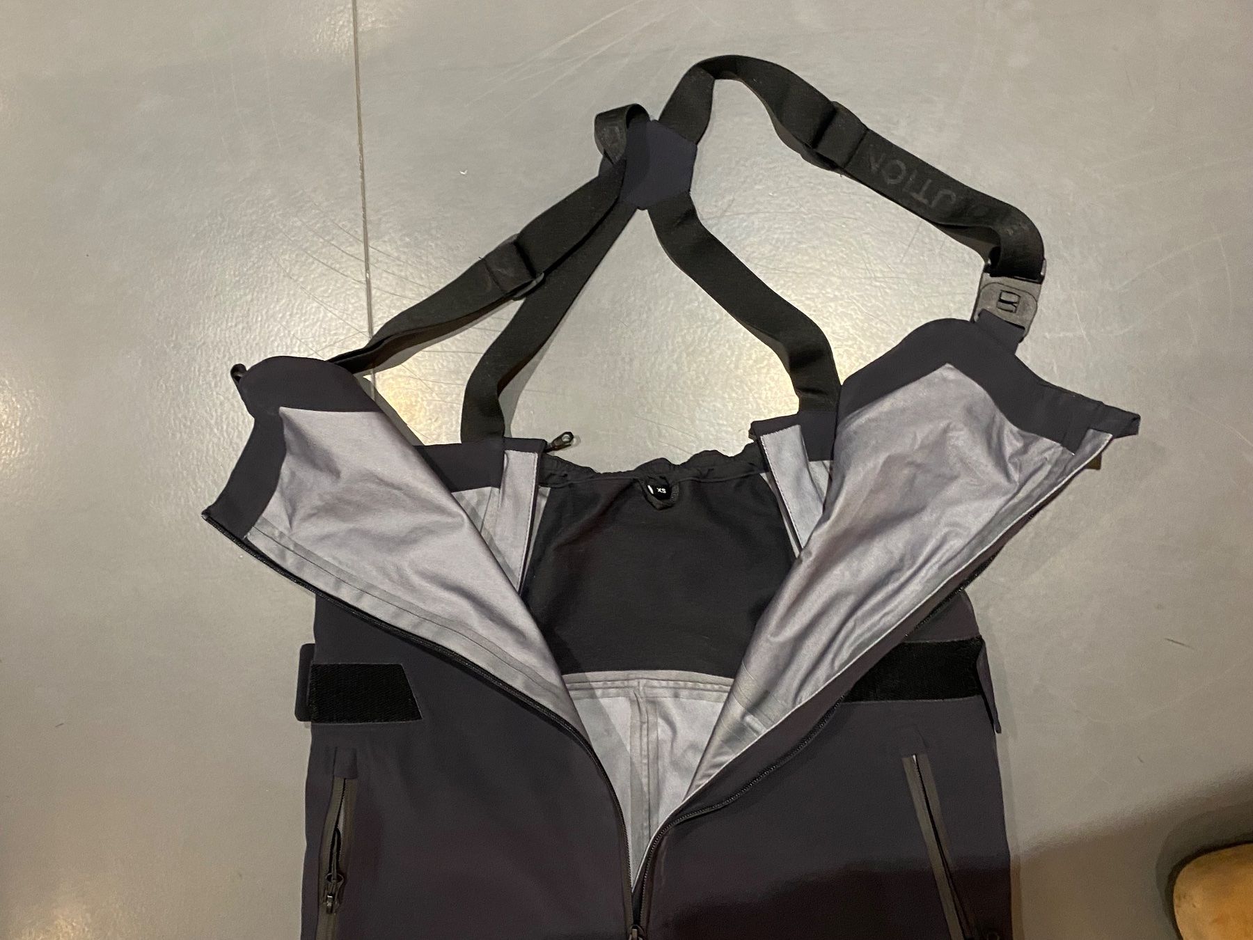 Trevolution Pantaloni: Hardshell Latzhose Gr.XS Top – Usato da Konolfingen venduto da sibi1977 2