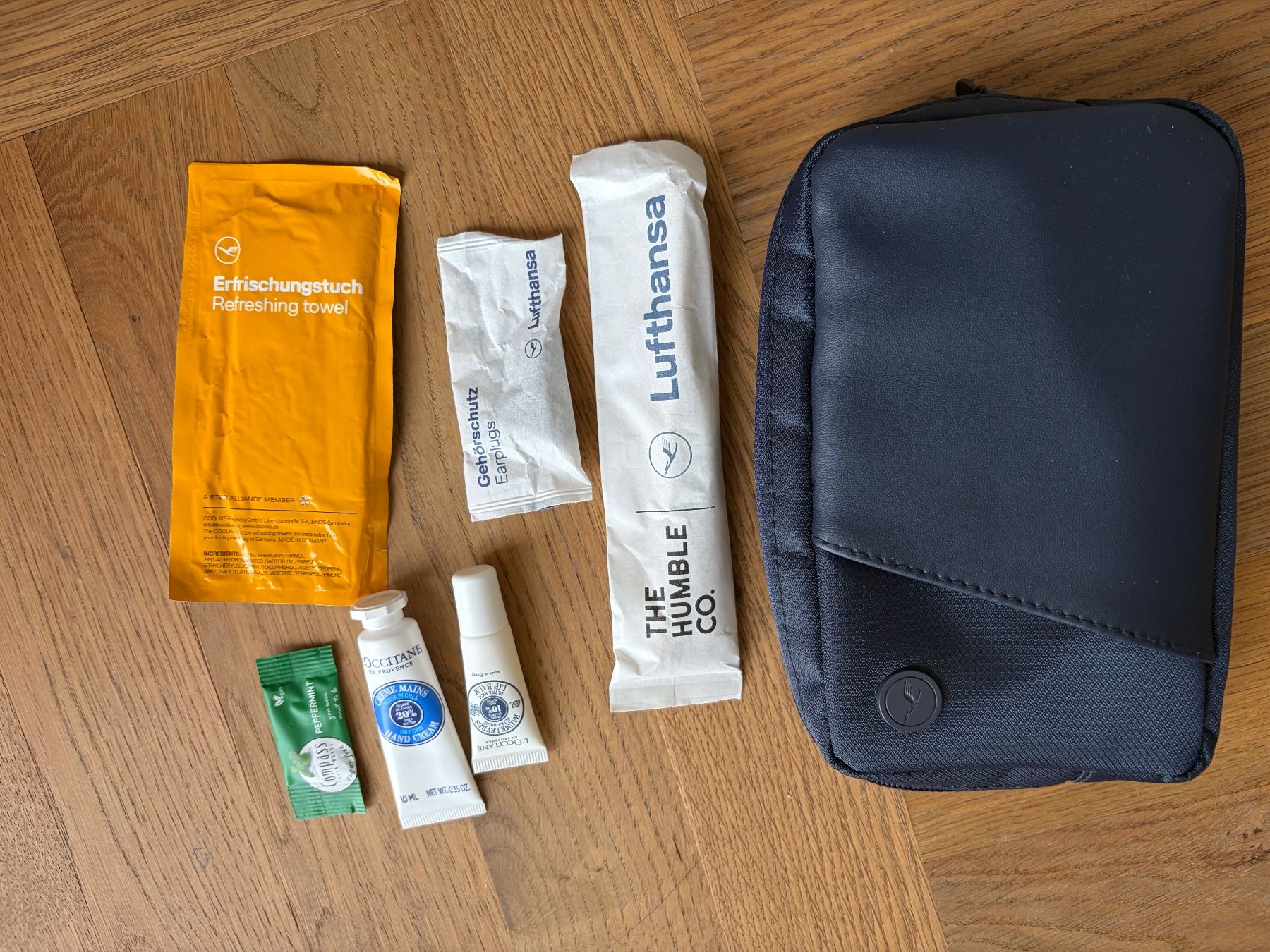 Kosmetikkoffer: Lufthansa Amenity Kit – Neu (gemäss Beschreibung) aus Zürich von mar_myz6