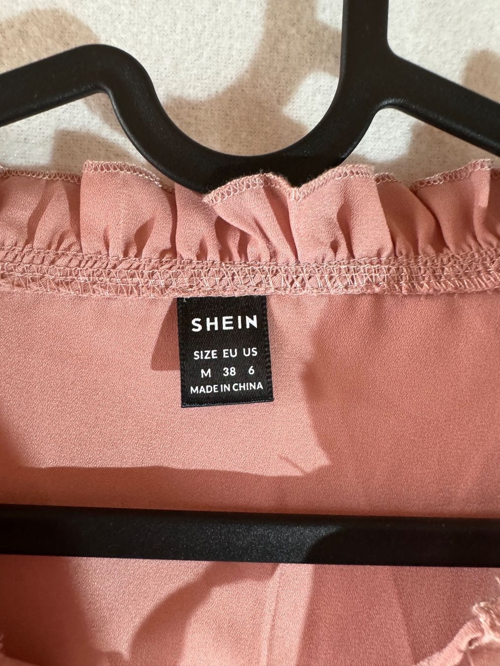 Shein Camicette: Schöne rosa Bluse von Shein Gr.M – Usato da Grosswangen venduto da second_hand_dress 1