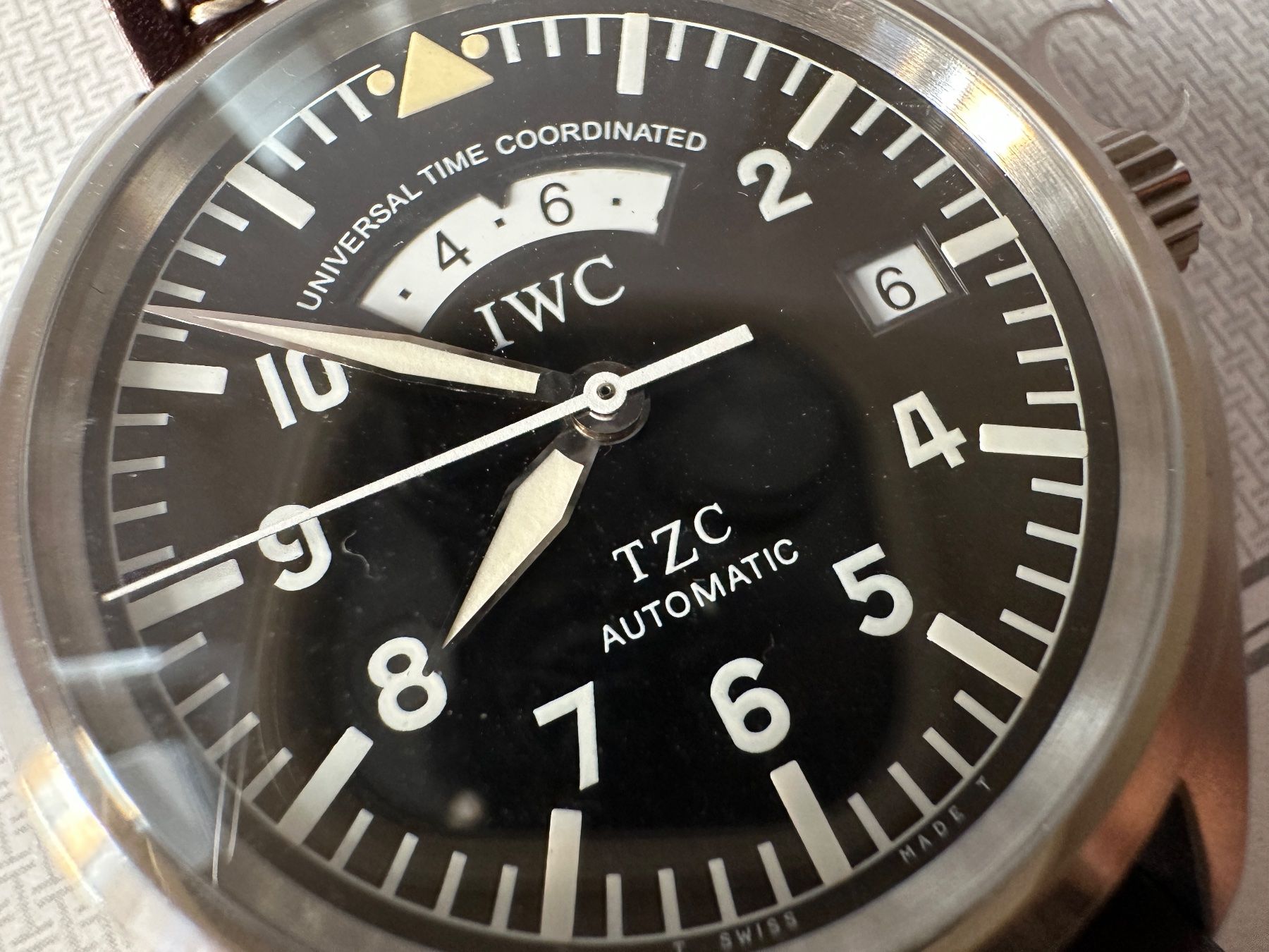 IWC Orologi: IWC Pilot Spitfire UTC IW325101 Full-Set + IWC COA – Usato da Matten b. Interlaken venduto da cour13 1