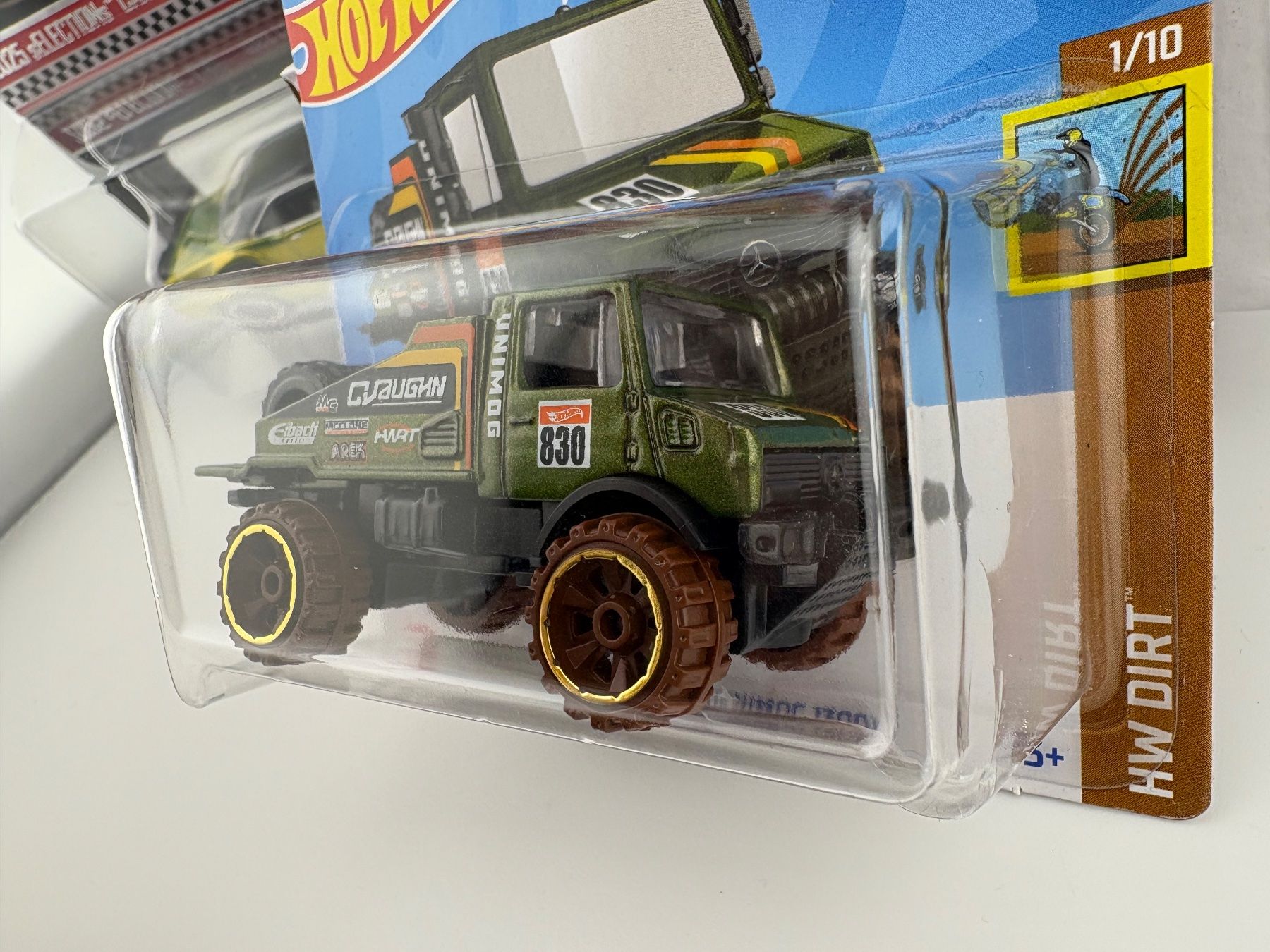 Hot Wheels 2024 #178 HW Dirt - Mercedes-Benz Unimog 1300L In Zamac, Scala 1:64