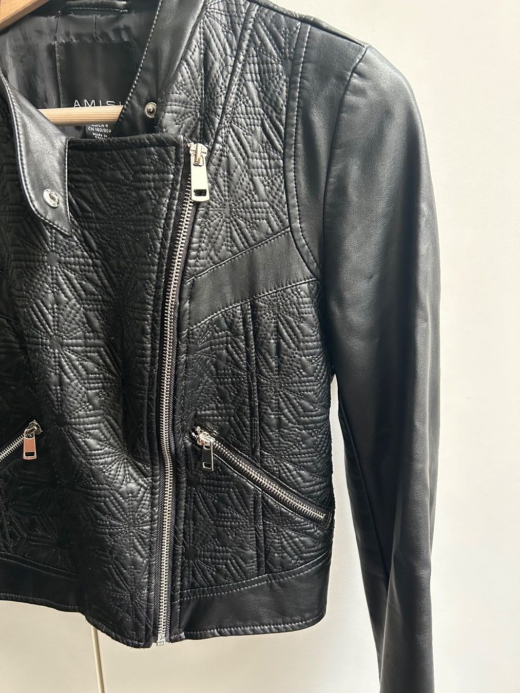 Jacken: Kunstleder Jacke schwarz – Neu (gemäss Beschreibung) aus Frauenfeld von isa_9cy7 5