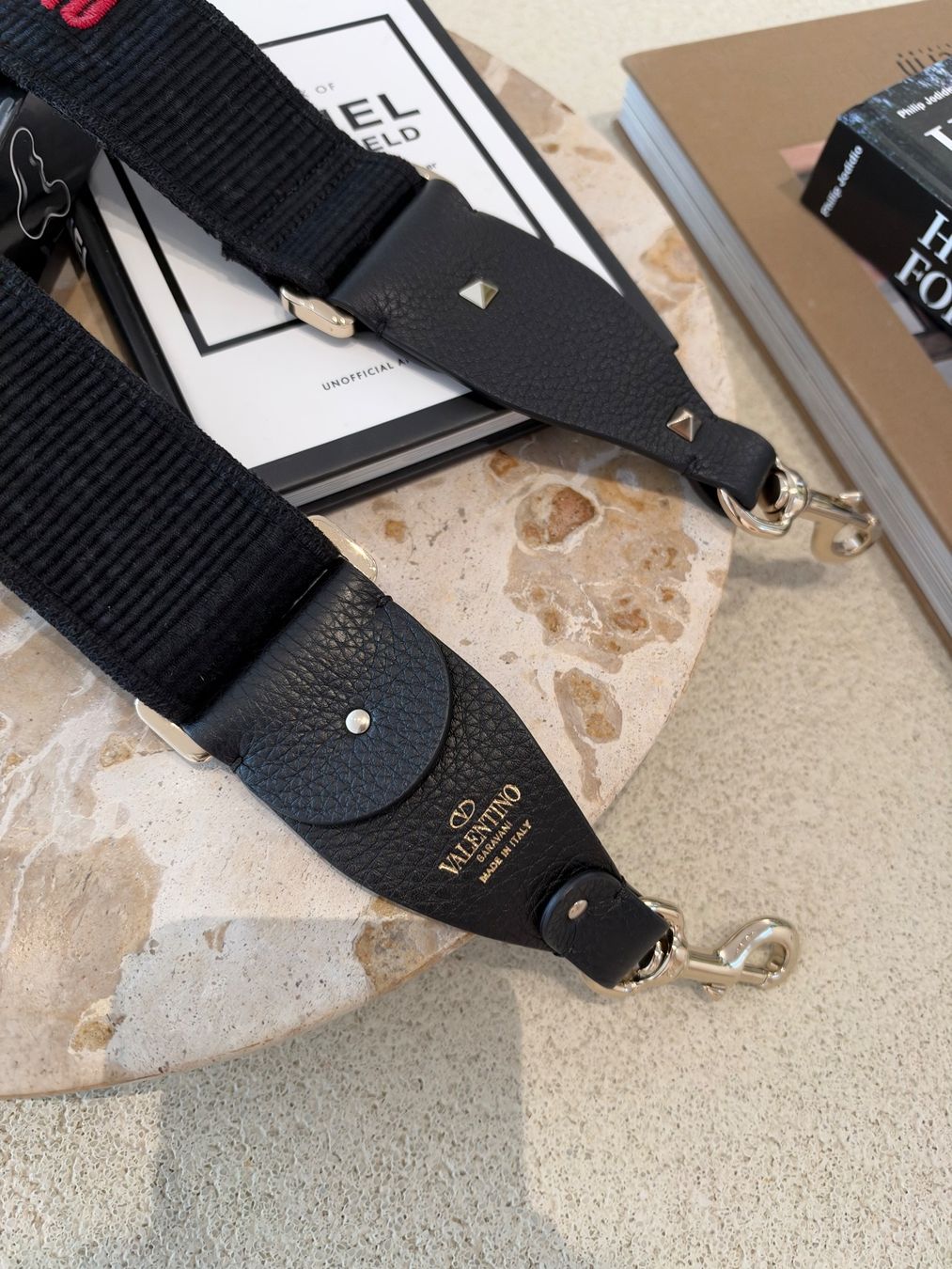 Valentino Sonstige Kleidung & Accessoires: VALENTINO TASCHENGURT STAR – Gebraucht aus Schwyz von bofb 4