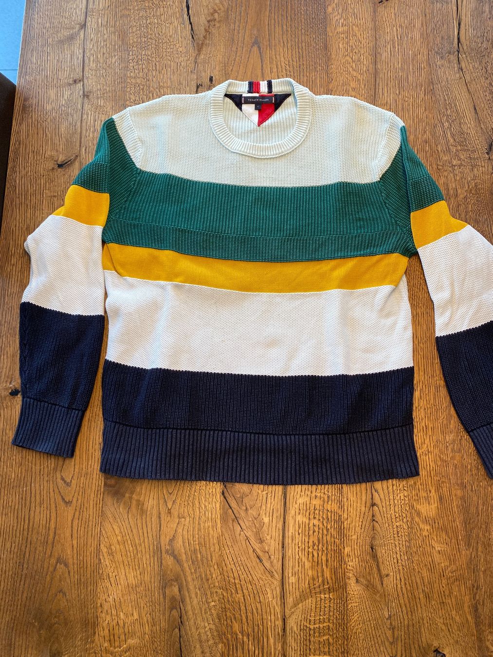 Tommy Hilfiger Maglioni & Felpe: Tommy Hilfiger Pullover, Grösse L, Top Zustand, Winter – Usato da Freienbach venduto da LlIiNnUuSs