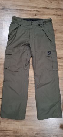 Oakley Skihose Grösse M, top Zustand, perfekt für Winter!