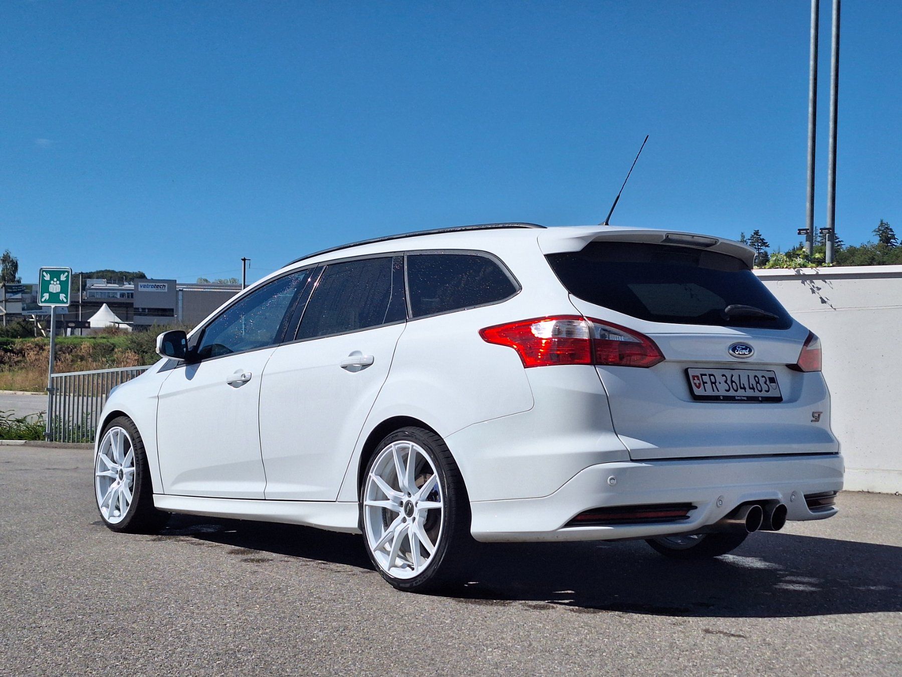 Ford Automobili: Ford Focus ST break 2.0 Ecoboost 250ch – Usato da Villargiroud venduto da man_xgw6 1