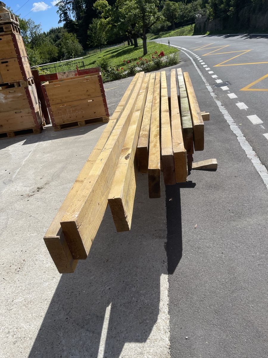 Travi: POUTRES DE CHARPENTE  – Usato da Peney-le-Jorat venduto da V70r0 1