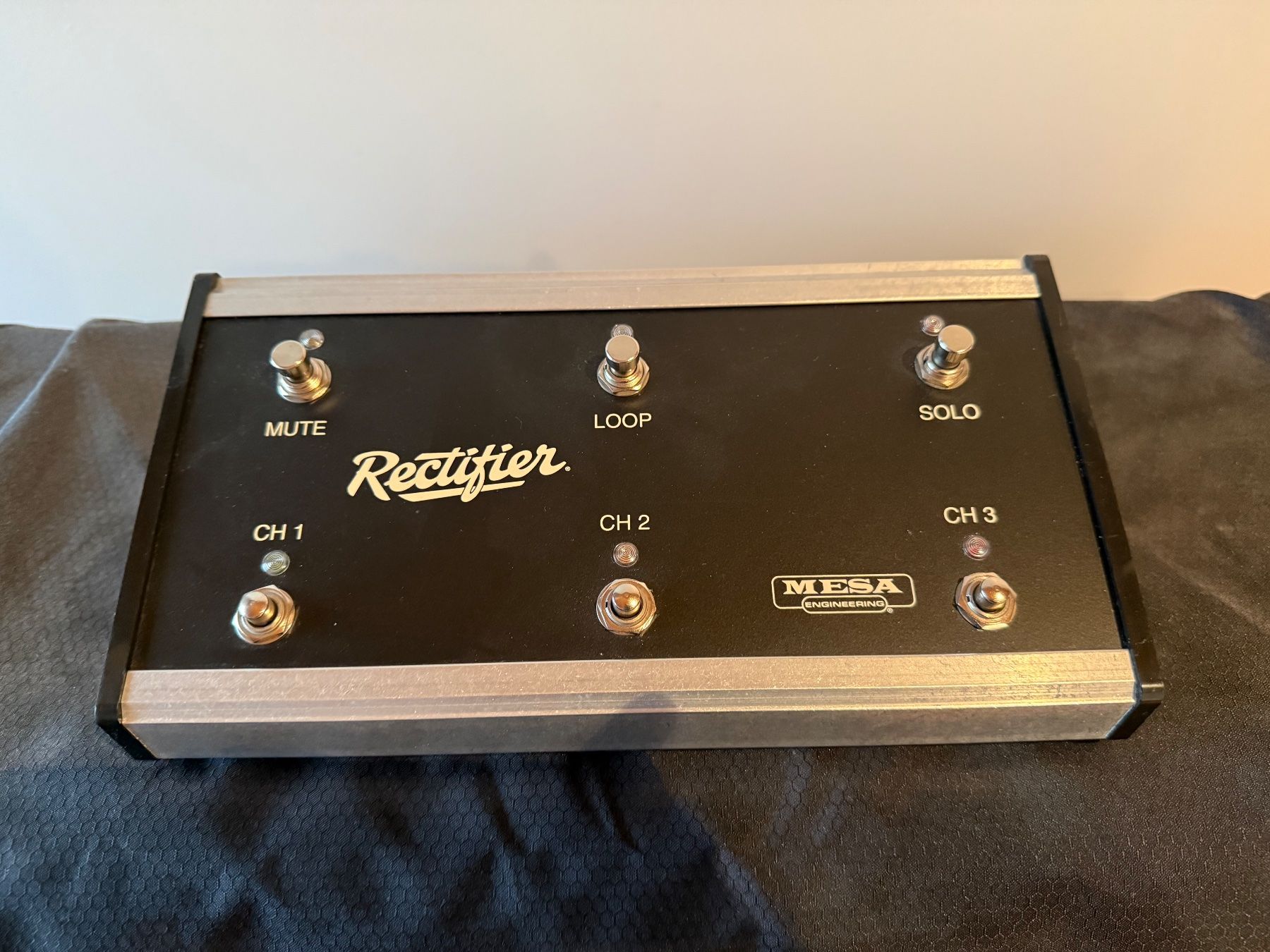 Mesa Boogie Amplificatori: Amplificateur guitare + caisson Mesa Boogie triple rectifier – Usato da Bassecourt venduto da Sebiseba 4