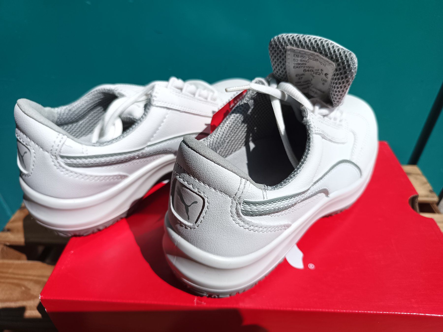 Puma Herrenschuhe: Puma Sicherheitsschuhe S2 SRC 37 – Neu und originalverpackt aus Oberegg von A-Z.Handel.Loehrer 3