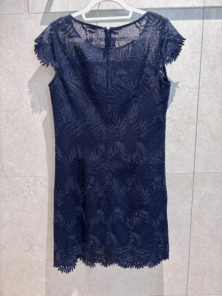 Comma Kleider: Spitzenkleid comma., dunkelblau, Grösse 36 – Neu (gemäss Beschreibung) aus Zollikon von pitpat02 1