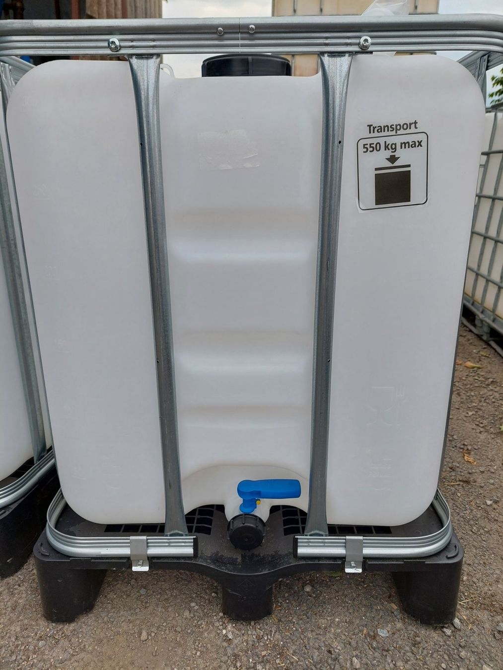 Abbeveratoi e trogoli: Tank ibc  300 Li – Usato da Neuenegg venduto da Seppi18