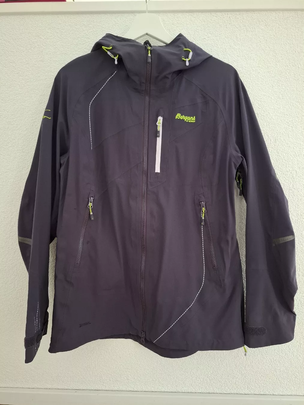 Bergans Giacche: Hardshelljacke Bergans – Usato da Rhäzüns venduto da Tina119