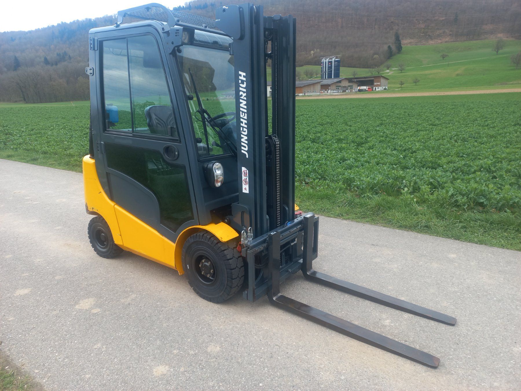 Jungheinrich Gabelstapler & Hubwagen: Stapler Dieselstapler Jungheinrich DFG320 Triplex Vollfreihu – Gebraucht aus Dulliken von Classiclerch4657 3