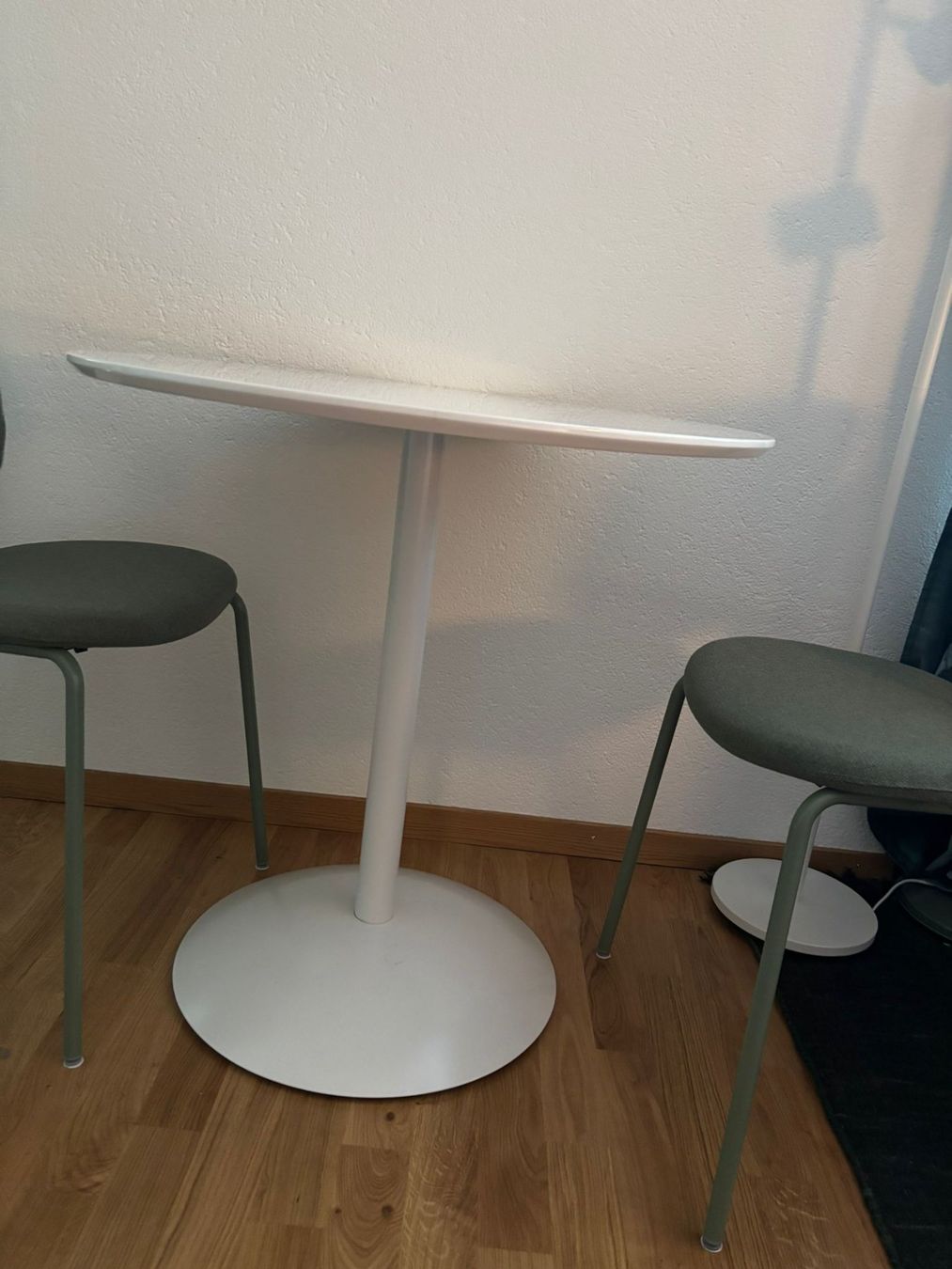 Tavoli: Rundtisch Weiss Durchmesser 75cm neuwertig – Usato da Bern venduto da leo_e 1
