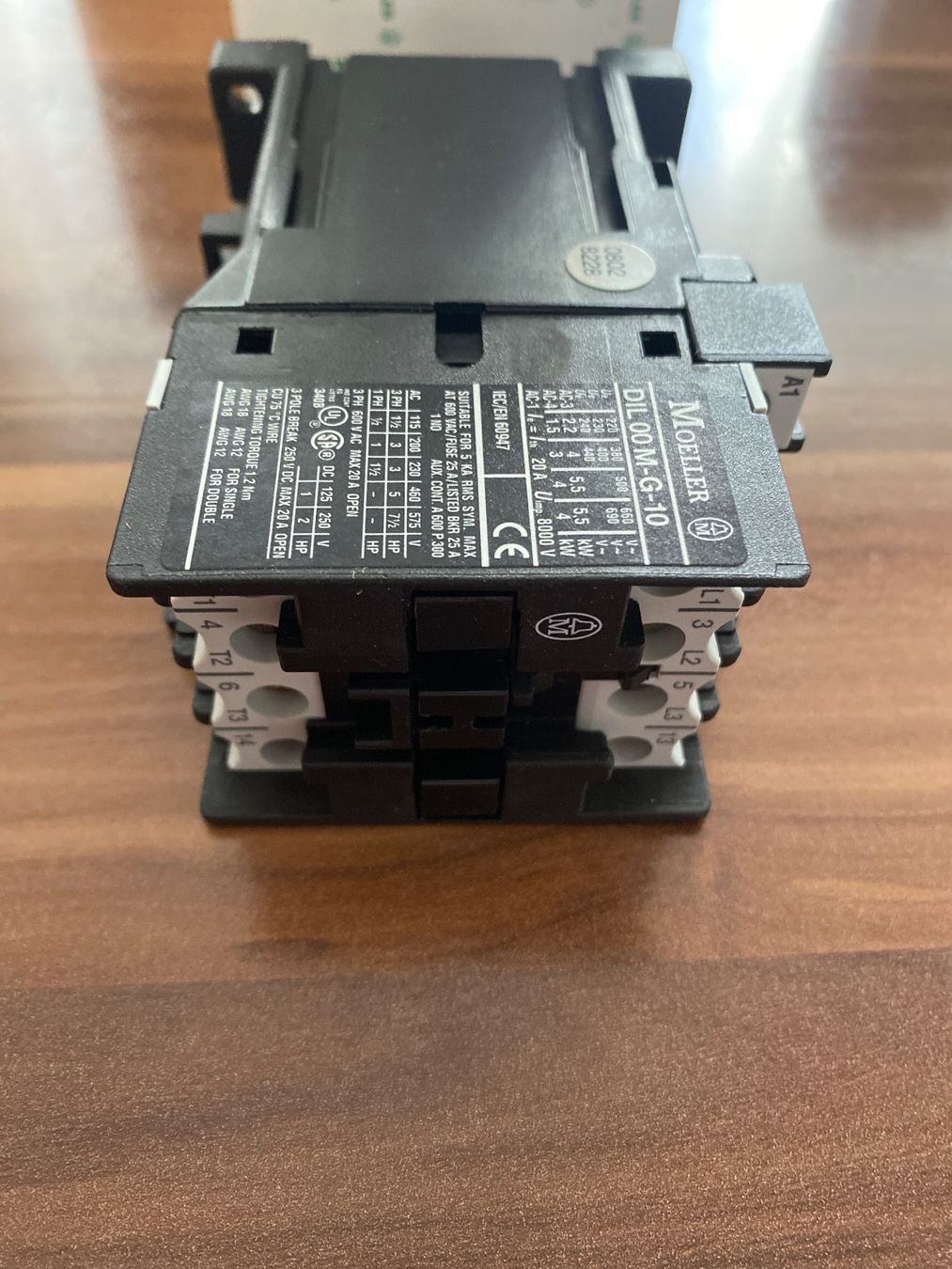 Elektronikbauteile: Leistungsschutzschalter – Neu und originalverpackt aus Luzern von Mecgy 1