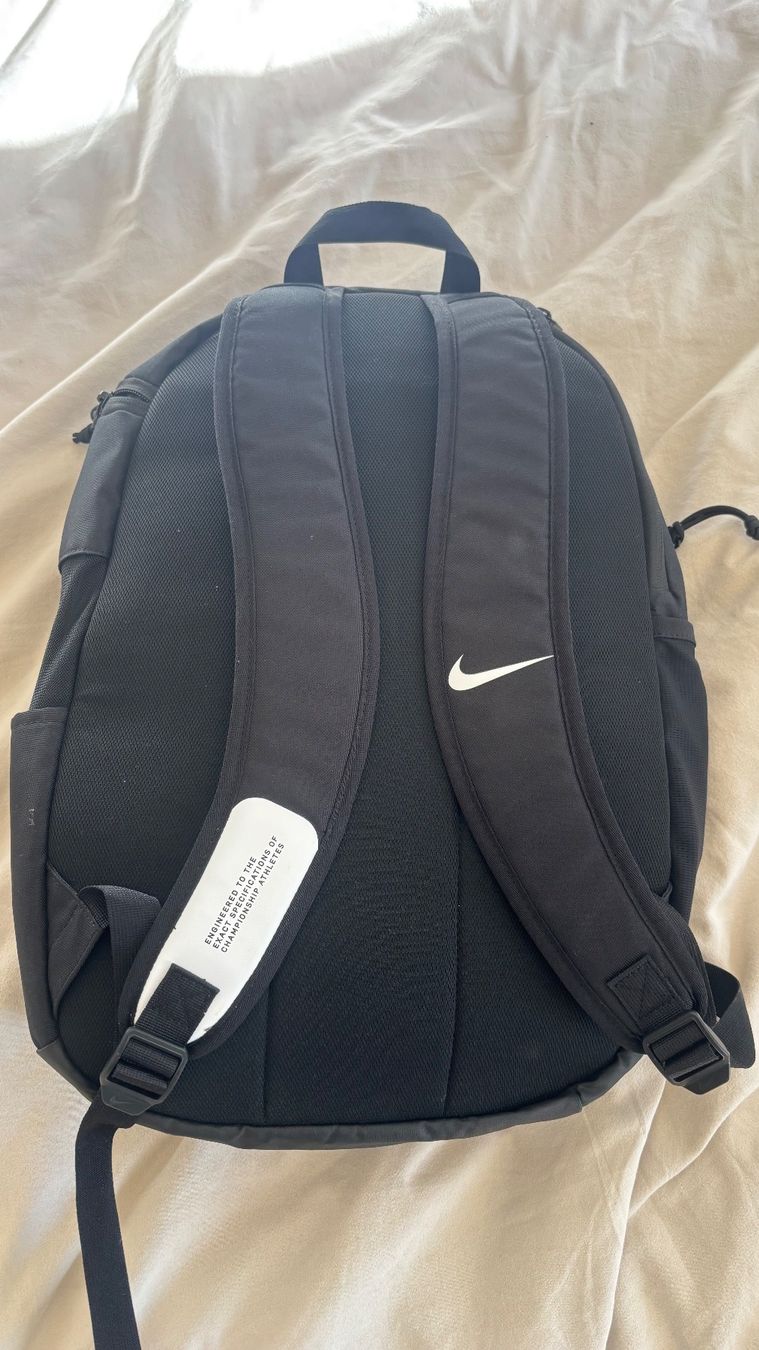 Nike Rucksäcke: Fussballrucksack Nike neuwertig – Gebraucht aus fribourg von S-Conus 2
